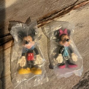 Vintage Kellogg’s, Mickey and Minnie mouse still in packaging